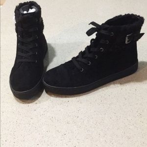 Nine West Black Hi Top Sneakers with Faux Fur